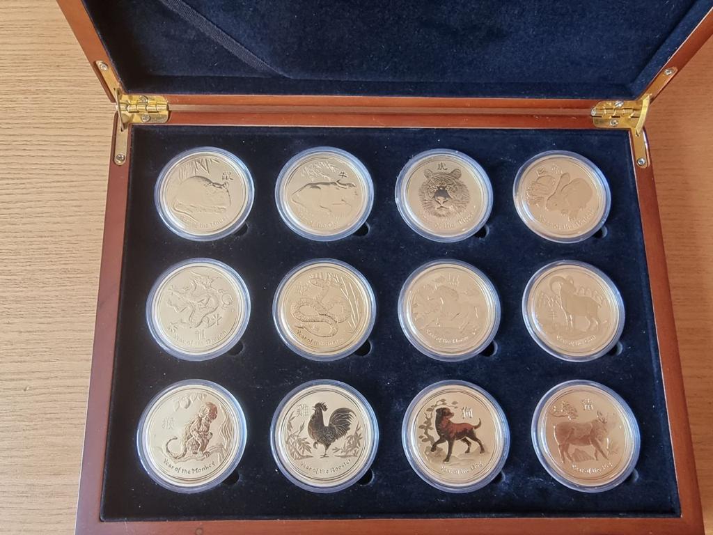 Sada zlatých mincí Lunární série II. 12 x 1 oz 2008 - 2019