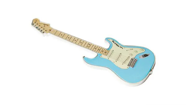 Elektrická kytara -Fender Stratocaster - Daphne Blue, stříbro