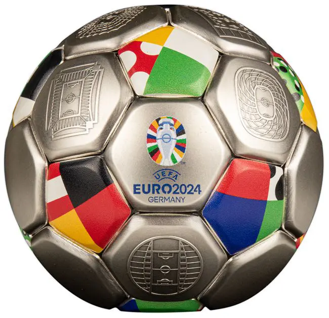 UEFA Euro 2024 Německo: fotbalový míč, stříbrná mince